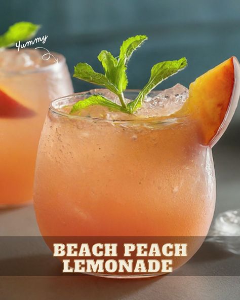 Beach Drinks Alcohol, Peach Lemonade Cocktail, Peach Vodka Drinks, Peach Schnapps Drinks, Beach Drink Recipes, Peach Vodka, Peach Drinks, Vodka Lemonade, Peach Syrup