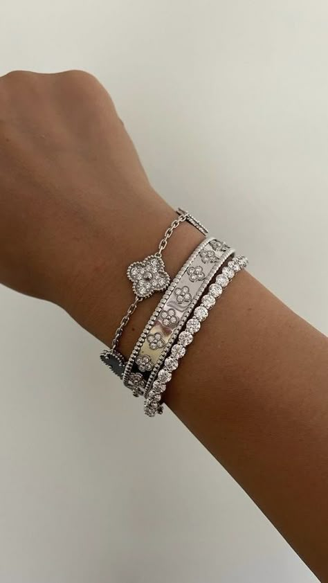 Expensive Silver Jewelry, Luxury Jewelry Silver, Silver Jewelry Collection, Designer Jewelry Silver, Cute Silver Jewelry Aesthetic, Silver Wrist Stack, Jewelry Silver Aesthetic, Classy Jewelry Silver, Jewelry Inspo Silver