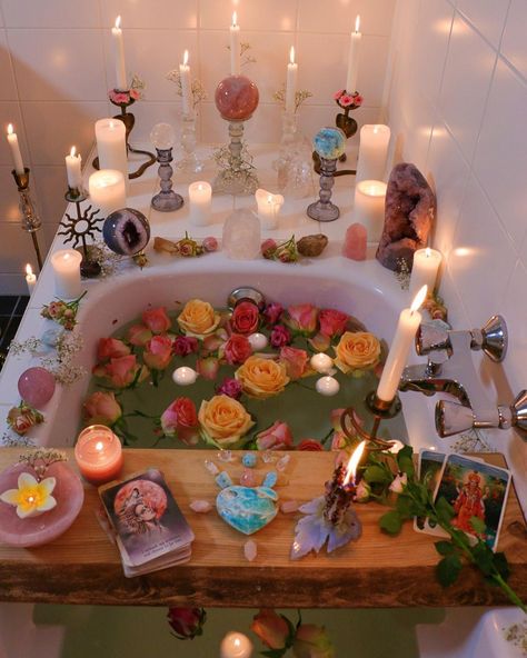 Full Moon Lunar Eclipse, Moon Lunar Eclipse, Bath Aesthetic, Spiritual Bath, Dream Bath, My Energy, Light Magic, Season Of The Witch, Lunar Eclipse