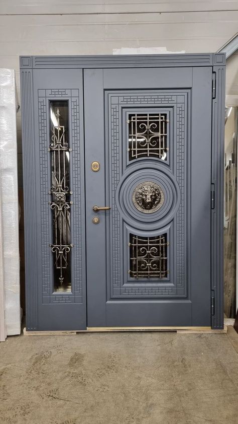 Door designing ideas Latest Door Designs, Exterior Door Colors, Kitchen Renovation Inspiration, Staircase Design Modern, Fence Gate Design, Steel Door Design, Iron Door Design, Corridor Design, Grill Door Design