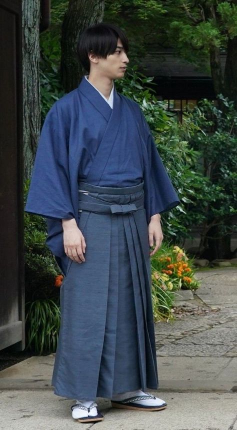 Yakuta Kimono, Japanese Traditional Clothing Men, Japan Traditional Clothes, Yukata Male, Kimono Male, Yukata Men, Ancient Japanese Clothing, Japanese Kimono Male, Men's Yukata