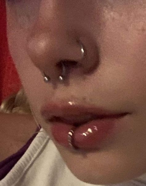 Lip And Nose Piercing, Paznokcie Hello Kitty, Flipagram Instagram, Pretty Ear Piercings, Face Piercings, Cool Piercings, Cute Piercings, Facial Piercings, Keto Lifestyle