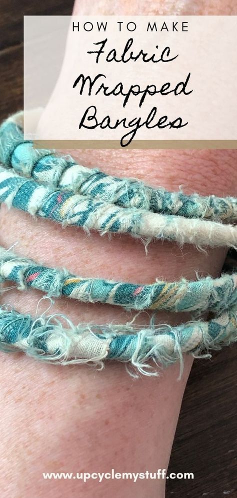 Fabric Bracelets Diy, Fabric Upcycle, Fabric Necklaces, Wrapped Bracelets, Boho Chic Bracelets, Scrap Fabric Crafts, Scrap Fabric Projects, Wrap Bangles, Fabric Brooch