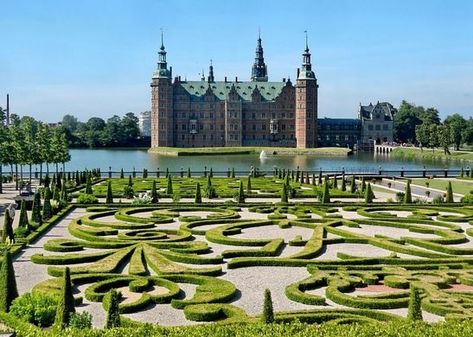 Frederiksborg Castle – Hillerød, Denmark - Atlas Obscura Denmark Castles, Denmark Landscape, Copenhagen Travel, Sweden Travel, Castle Garden, Royal Residence, Garden Architecture, Travel Outdoors, Nightlife Travel