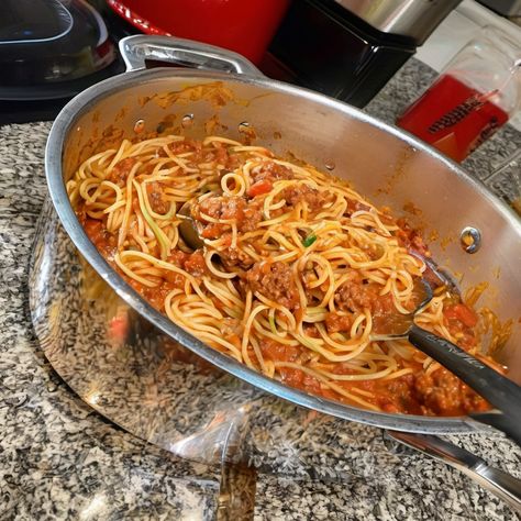 One-Pot Spaghetti Bolognese Spaghetti Bolognese Recipe Easy, Bolognese Recipe Easy, Beef Spaghetti, Classic Egg Salad Sandwich, Mushroom Wine Sauce, Spaghetti Bolognese Recipe, Egg Salad Sandwich Recipe, Spaghetti Ingredients, One Pot Spaghetti