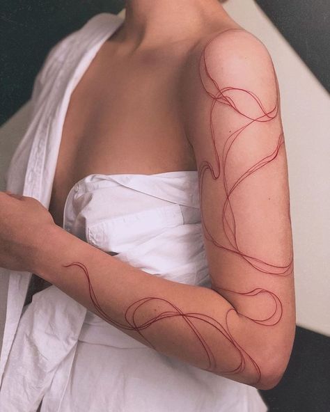 Red Tattoos Ideas, Line Tattoo Arm, Red Tattoo Ideas, Tattoo Sleeve Filler, Red Tattoo, Muster Tattoos, Geniale Tattoos, Red Ink Tattoos, Red Tattoos