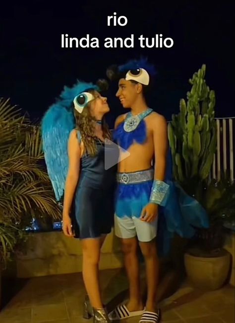 Aesthetic Halloween Costumes, Costumes 2023, Cute Couples Costumes, Halloween Parejas, Cute Group Halloween Costumes, Matching Halloween Costumes, Halloween Coustumes, Hot Halloween Outfits, Clever Halloween Costumes