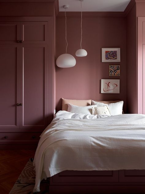 Dusky Pink Bedroom, Mauve Bedroom, Burgundy Room, Mauve Walls, Rose Bedroom, Warm Paint Colors, Paint And Paper Library, Paint Paper, Pink Bedrooms