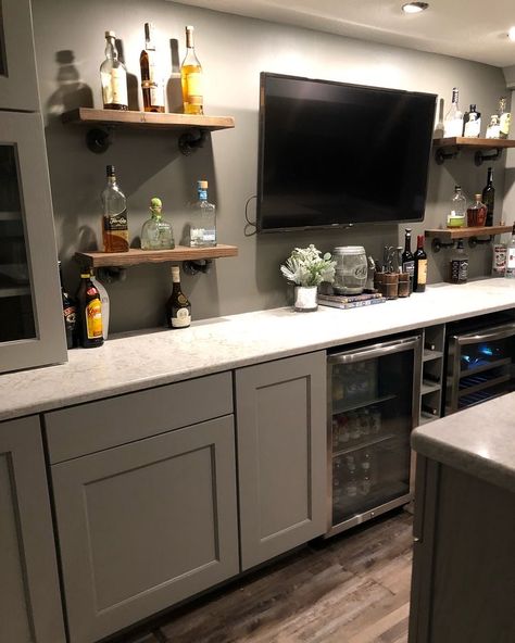 Bar With Tv, Bar Images, Home Bar Rooms, Basement Bar Designs, Man Cave Basement, Game Room Bar, Basement Living Rooms, Garage Remodel, Man Cave Home Bar