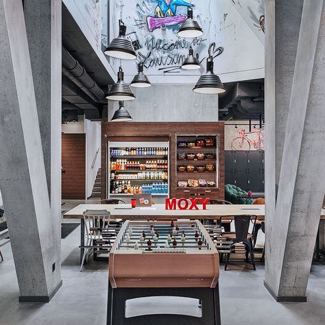 YOUNG AT HEART. Moxy Lausanne City is a stylishly chic hotel made for the young and young at heart. Monoplan was tasked with the interior design. Hotel In Switzerland, Moxy Hotel, Hotel Games, End Of December, Switzerland Hotels, Marriott Hotels, Hotel Guest, Young At Heart, Hotel Lobby