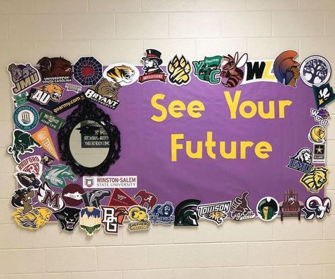 Class Art Bulletin Board, Small School Counselor Office Ideas, Bulletin Boards High School, Bulletin Board College, Guidance Bulletin Boards, College Bulletin Board, Career Bulletin Boards, Graduation Bulletin Board, School Counselor Bulletin Boards