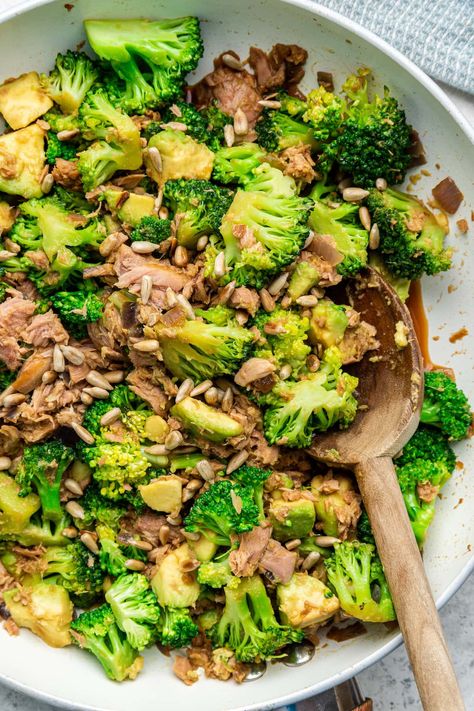 Tuna Fresh, Tuna Bowl, Avocado Tuna, Tuna Avocado, 2024 Recipes, Ayurvedic Recipes, Broccoli Slaw, Protein Rich Foods, Fresh Broccoli