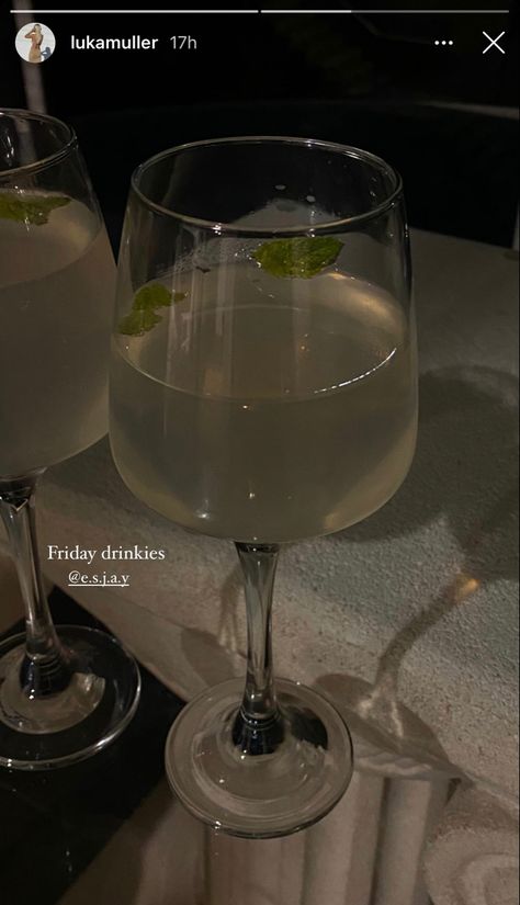 Cocktail Ig Story, Going Out Instagram Story, Night Drinks Instagram Story, Drinks Story Instagram, Cocktail Instagram Stories, Cocktails Instagram Story, Wine Ig Story, Weekend Story Instagram, Party Ig Story