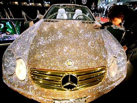 Prince Al-Waleed of Saudi Arabia commissioned a car covered in diamond Swarovski crystals for $48 million dollars. Kereta Sport, Most Expensive Car, Fancy Cars, Rat Rods, Expensive Cars, Koenigsegg, My Dream Car, Car Car