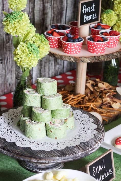 Woodland Baby Shower Food, Enchanted Forest Birthday Party, Enchanted Forest Baby Shower, Enchanted Forest Birthday, Forest Birthday Party, Enchanted Forest Party, Fairy Baby Showers, Forest Baby Showers, Fox Birthday