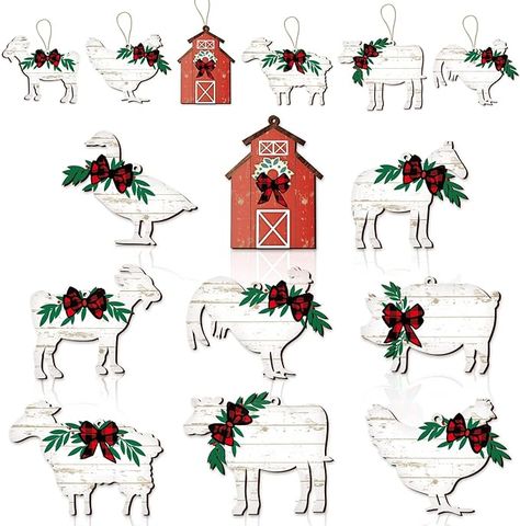 Love the simple and rustic feel! Farm Themed Christmas Tree, Farm Christmas Decorations, Farm Christmas Decor, Barnyard Christmas, Farm Christmas Tree, Decor For Christmas Tree, Christmas Farm Animals, Farmhouse Holiday Decor, Porch Window