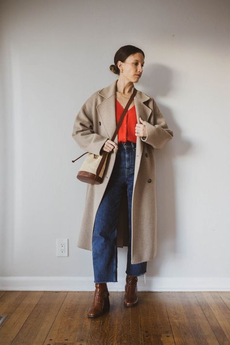 Eleven Everyday Casual Chic Fall Outfits - Stitch & Salt Wool Coat Outfit Casual, French Fall Outfits, Parisian Fall Outfits, Western Inspired Outfits, Casual Chic Fall Outfits, Casual Chic Fall, Coat Outfit Casual, Chelsea Boots Outfit, Chic Fall Outfits