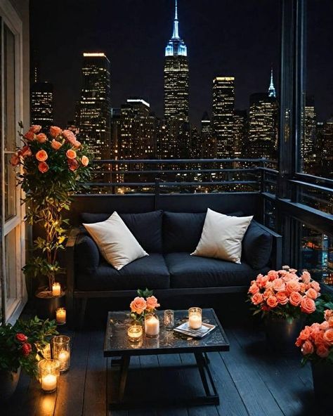 Small Terrace Design, New York Terrace, New York Balcony, Balcony Dining Table, Relaxing Outdoor Spaces, Balcony Dining, Balcony Designs, Small Patio Decor, Terrace Decor