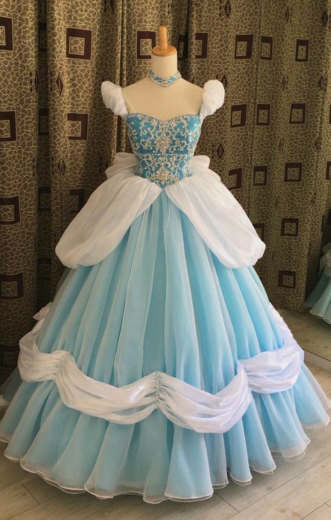 Ball Gown Dress Pattern, Gown Dress Pattern, Disney Princess Dress, Gaun Abad Pertengahan, Disney Dress, Dresses By Pattern, Ball Gown Dress, 파티 드레스, Old Fashion Dresses