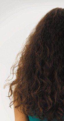 Frizzy hair Frizzy Straight Hair, Crinkly Hair, Hairstyle References, Frizzy Hair Solution, Curly Frizzy Hair, Fizzy Hair, Island Hair, Ugly Hair, Rainy Day Hairstyles