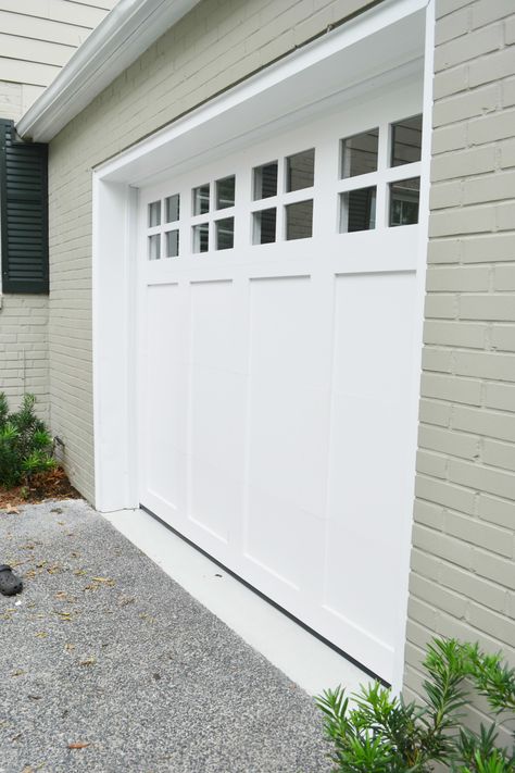 Garage Door Before And After, Colonial Garage Doors, Garage Exterior Design, Model Jendela, Cottage Colours, White Garage Doors, Craftsman Garage Door, Garage Door Maintenance, Garage Door Types