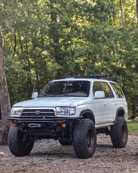 Lifted 3rd gen 4runner offroad bumper Gen 3 4runner, 1999 4runner, 4runner Overland, Toyota 4runner 3rd Gen, 2nd Gen 4runner, Lifted 4runner, 2001 4runner, Four Runner Toyota Lifted, 1998 4runner Mods