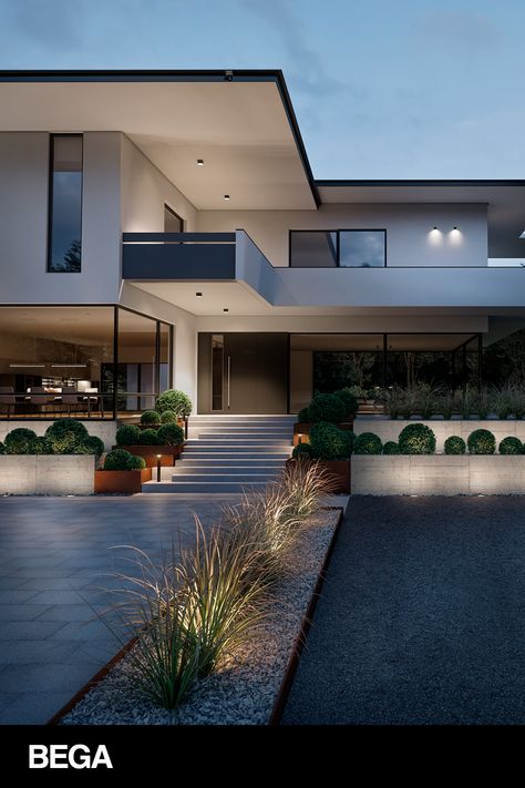 Modern Contemporary Mansion, Home Design Features, Contemporary Mansion, Surface Mounted Downlight, Modern Driveway, Simple Landscaping, House Window Design, Vortex Optics, Mansion Exterior