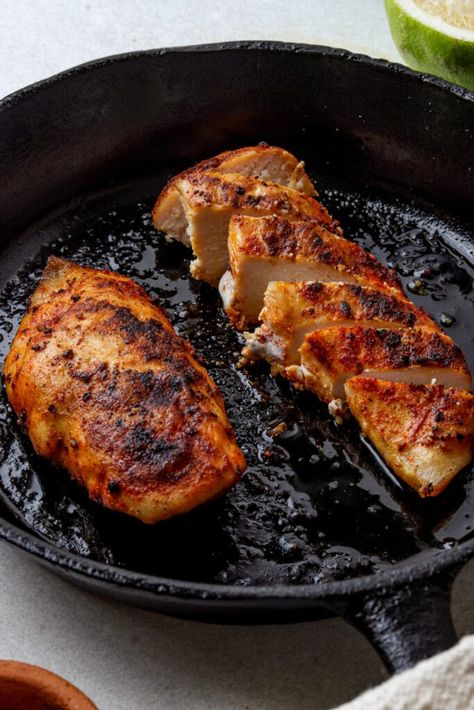 Seared And Baked Chicken, Cast Iron Baked Chicken, Basic Baked Chicken, Chicken Breast Oven, Pan Seared Chicken Breast, Oven Baked Chicken Breasts, Seared Chicken Breast, Pan Seared Chicken, Oven Chicken