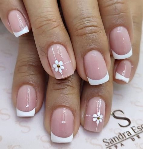 Nail Art Flowers Easy, Simple Neutral Nail Designs, Different French Manicure Ideas, French Manicure With Flowers, French Nails With A Twist, Fancy French Manicure, Nails Frances, Ring Finger Nail Art, Unique French Manicure