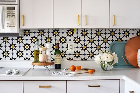 Install Kitchen Wallpaper Backsplash-2 Kitchen Removable Wallpaper, Removable Wallpaper Backsplash, Modern Kitchen Wallpaper Ideas, Tiled Wallpaper, Removable Wallpaper Kitchen, Wallpaper Kitchen Backsplash, Wallpaper Backsplash Kitchen, Wallpaper Backsplash, Easy Backsplash