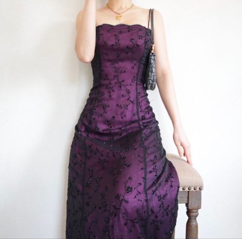 Ulzzang Aesthetic, Prom Dress Inspiration, Gown Prom, Grad Dresses, Beaded Gown, Prom Outfits, Vintage Purple, Mall Goth, Fashion Items