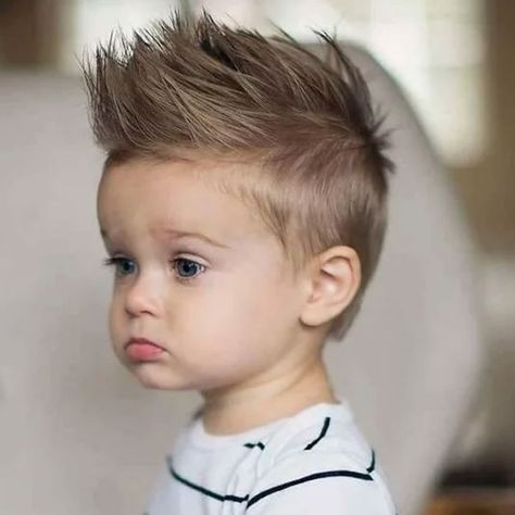 Cute Toddler Mohawk Haircut #fade #boysfade #boysshorthair #boyshair #cutekids #littleboys #boyshairstyles #boyshaircuts #kidshaircuts Toddler Mohawk, Kid Boy Haircuts, Baby Haircut, Mohawk Haircut, Toddler Haircuts, Cool Boys Haircuts, Short Spiky Haircuts, Toddler Boy Haircuts