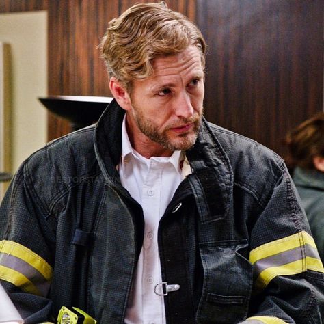 Station 19, Attractive People, Grey's Anatomy, Greys Anatomy, Serie Tv, Firefighter, Favorite Tv Shows, Anatomy, Tv Shows