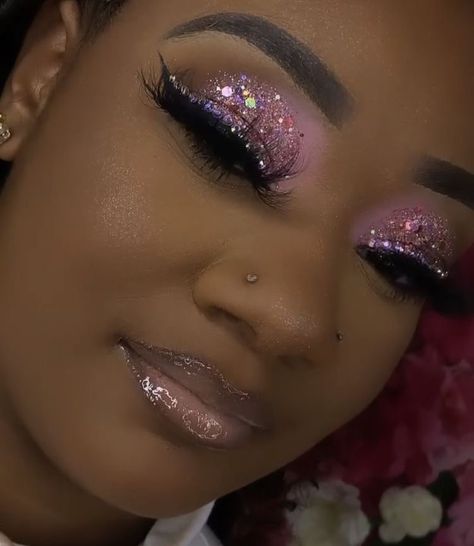 Light Pink Makeup Looks Black Women Prom, Face Beat Makeup Pink, Prom Pink Makeup Looks, Makeup For Prom Pink, Silver And Pink Makeup Looks, Pink Makeup Looks For Prom, Pink Birthday Makeup Looks, Makeup Ideas Dark Skin, Valentine’s Day Makeup Black Women