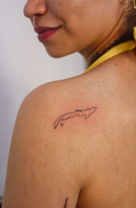 #tattoo #tattooideas #tattooart #cuba #cuban Cuba Outline Tattoo, Cuba Island Tattoo, Cuba Inspired Tattoo, Cuban Tattoos For Women, Cuba Tattoo Ideas, Dominican Tattoo Ideas, Cuban Tattoos, Cuba Tattoo, Cuba Island