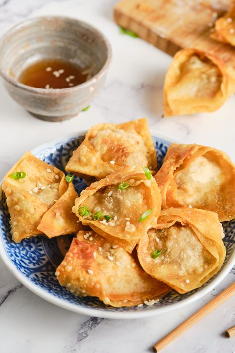 Wontons Recipes, Wonton Recipe, Fried Wonton, Chicken Dumpling Soup, Asian Appetizers, Food Photography Composition, Fried Wontons, Wonton Recipes, Photography Composition