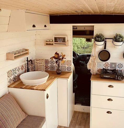 Vanlife Travel, Diy Camper Van, Converted Vans, Interior Boho, Caravan Renovation, Kombi Home, Van Conversion Interior, Diy Camper Remodel, Caravan Interior