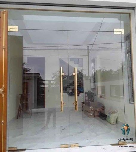 Frameless Door Design, Salon Glass Door Design, Boutique Door Design, Entrance Glass Door, Main Glass Door, Commercial Glass Doors, Frameless Glass Door, Glass Entrance, Glass Entrance Doors