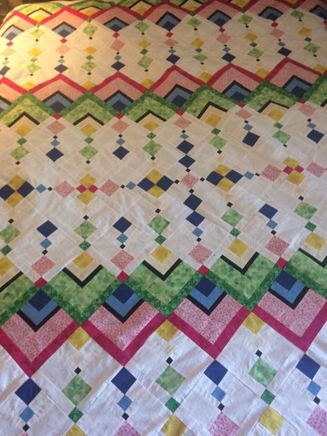 Triadic Colors, Chandelier Quilt, Bright Quilts, Jelly Roll Quilt Patterns, Quilts Patterns, String Quilts, Geometric Quilt, Sampler Quilts, Cute Quilts