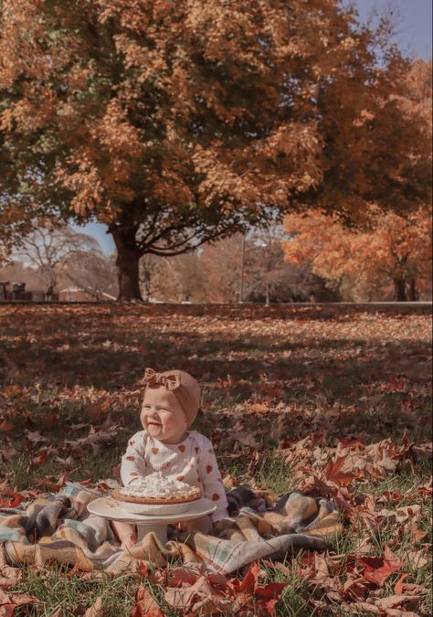 1st Birthday Picture Ideas Fall, 1st Birthday Pie Smash, 1st Birthday Photoshoot November, Outdoor Fall 1st Birthday Pictures, Fall First Birthday Photoshoot Outside, Fall Cake Smash Photoshoot, First Birthday Pie Smash, Fall Theme First Birthday Photoshoot, November 1st Birthday Photo Shoot