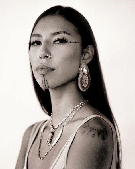 Quannah Chasinghorse on Instagram: "Digis🥰🖤✨ (as in Digitals for my portfolio) 📸 @vincentfarone @imgmodels" Tragus Piercing Ideas, Quannah Chasinghorse, Piercing Ideas For Women, Native Tattoos, American Tattoos, Tragus Piercing, Face Tattoos, Piercing Ideas, Lifestyle Art