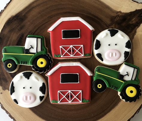 Hay Bale Cookies Decorated, Barn Cookies Decorated, Tractor Cookies, Magic Cookies, Lucas Baby, Decor Cookies, Cutout Cookie, Fancy Farm, Farm Cookies