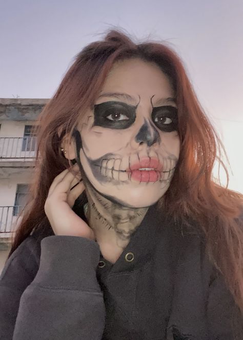 Tate Langdon Outfit Aesthetic, Tate Langdon Skull Makeup Easy, Tate Langdon Skeleton Makeup, Tate Halloween Makeup, Halloween Makeup Tate Langdon, Tate American Horror Story Costume, Tate Makeup American Horror Story, Tate Ahs Costume, Tate Langdon Halloween Costume Girl