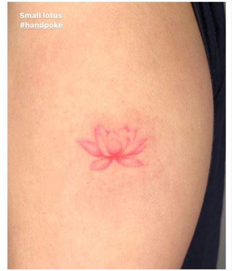 Red Flower Tattoo Nana, Lotus Flower Tattoo Watercolor, Nana Lotus Tattoo, Red Lotus Tattoo, Klimt Tattoo, Red Flower Tattoos, Whimsy Flowers, Lotus Tattoo Design, Mom Tattoo