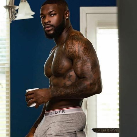 Dark Skin Men, Cute Black Guys, Muscular Men, African Men, Black Boys, Muscle Men, Bearded Men, Black Men, Bodybuilding