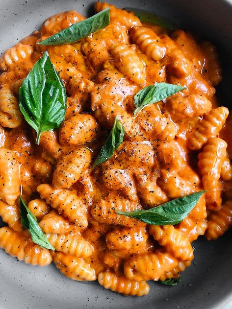 Alla Vodka Sauce, Best Vodka Sauce, Homemade Cavatelli, Cavatelli Recipe, Cavatelli Pasta, Best Vodka, Alla Vodka, Fusilli Pasta, Vodka Sauce