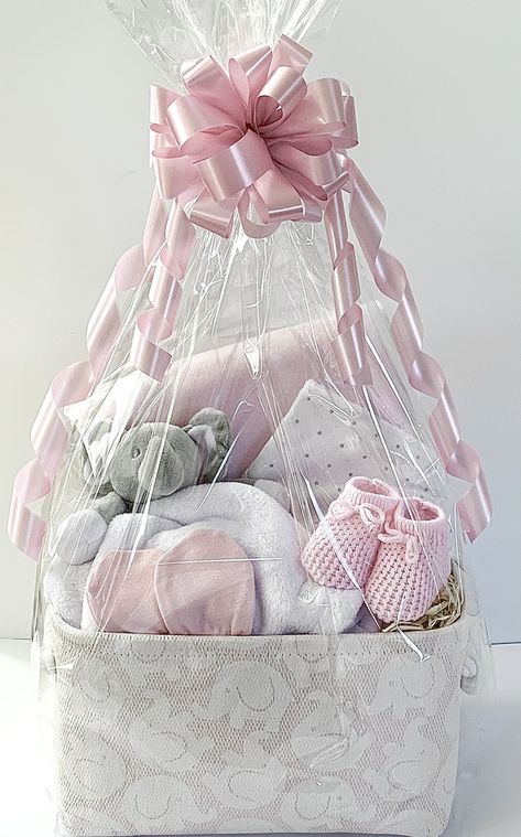 Baby Clothes Gift Basket, Baby Shower Gifts For Girl, Babyshower Gift Girl Ideas, Baby Basket Gift Ideas Girl, Baby Hampers Ideas Gift, Baby Girl Hamper Ideas, Baby Girl Gift Basket Ideas, Newborn Present Ideas, Newborn Baby Girl Gift Ideas