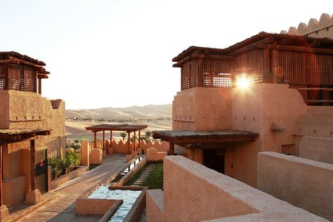 Qasr Al Sarab Desert Resort, Emirates Palace, Water Architecture, Desert Resort, Desert House, Hotel Exterior, Desert Homes, Luxury Camping, Place To Live