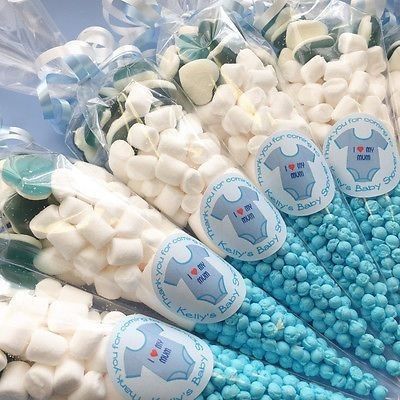 Rack Closet, Baby Shower Favours, Idee Babyshower, Baby Shower Treats, Baby Boy Shower Favors, Circle Labels, Boy Baby Shower Themes, Fiesta Baby Shower, Shower Bebe