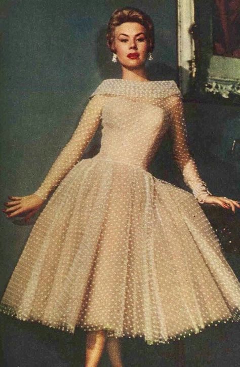 Edith Head Fashion, Mitzi Gaynor, Edith Head, 1960 Fashion, Hollywood Costume, Vintage Gowns, Vintage Couture, Stunning Gowns, Vintage Vogue